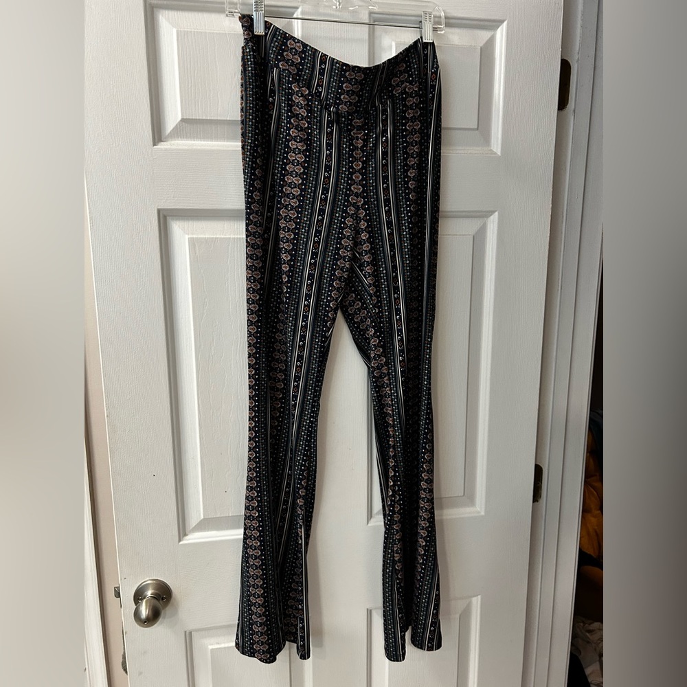 American rag multicolor flair leggings